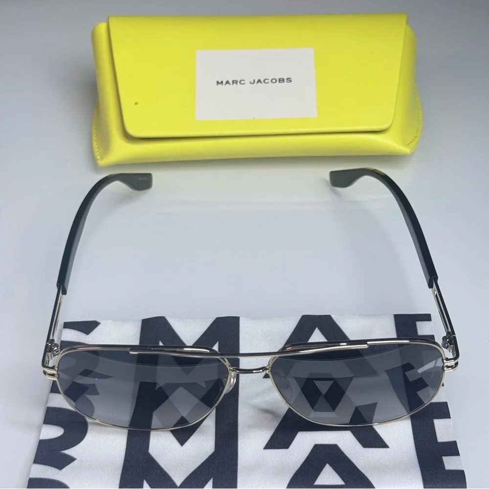 Marc Jacobs Unisex Sunglasses Silver Frame and Black Temples